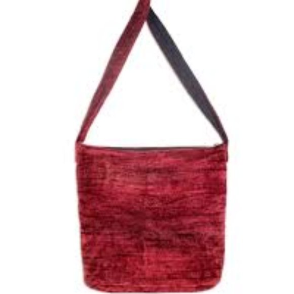 Hand Woven Bamboo Chenille Bag - Picture 4 of 4